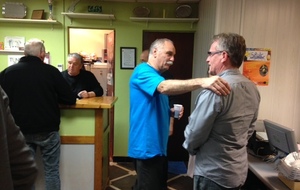 Patrick : "Eric: je t'offre un ticket pour un verre de beaujolais?"